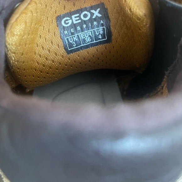 Youth Geox size 3 - Picture 4 of 5